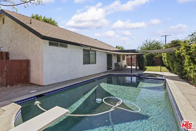 37925 Maureen Street, Palmdale, CA 93550