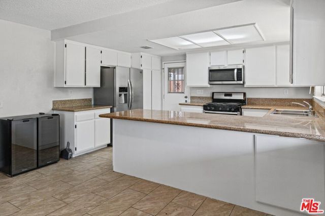 37925 Maureen Street, Palmdale, CA 93550