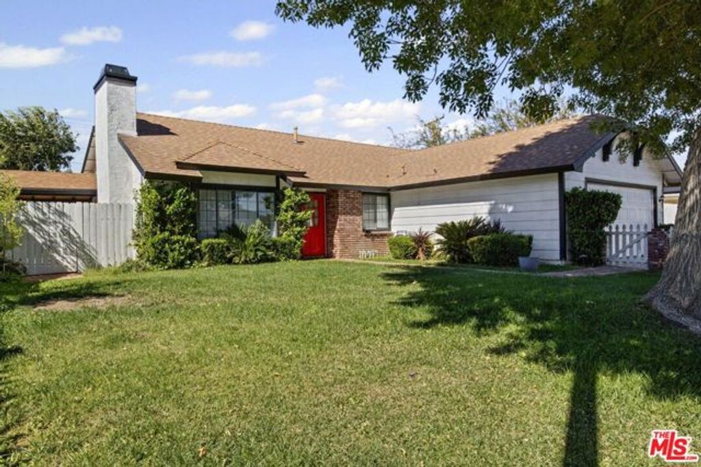 37925 Maureen Street, Palmdale, CA 93550