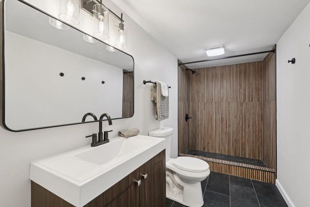 6310 N 107th STREET, Milwaukee, WI 53225