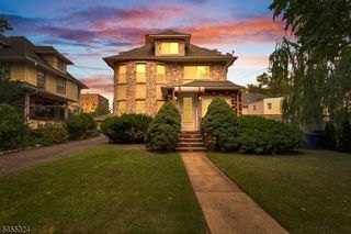 90 Cedar St, Ridgefield Park Village, NJ 07660