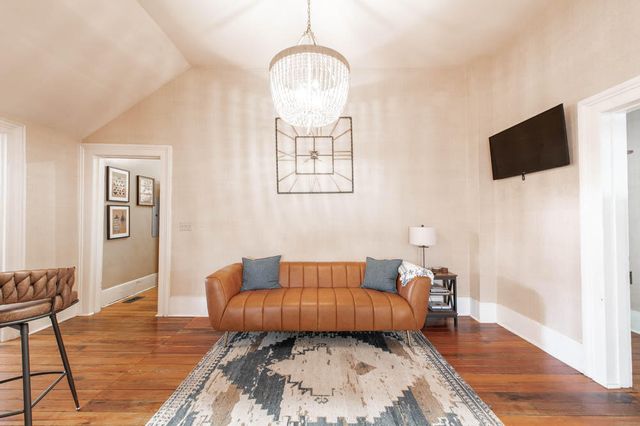 424 Barnwell Avenue NW, Aiken, SC 29801