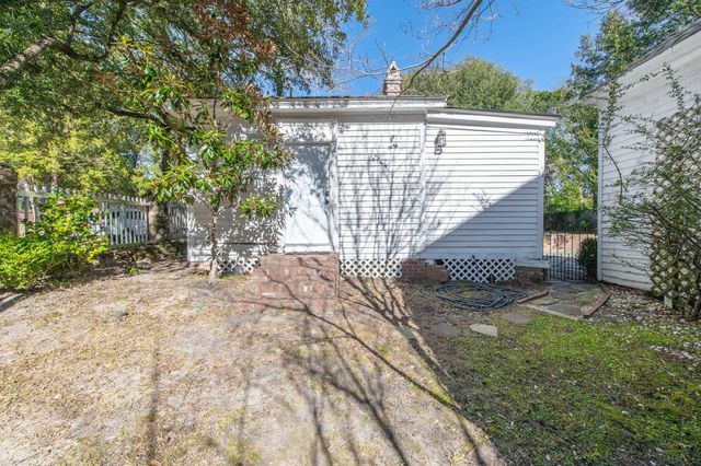 424 Barnwell Avenue NW, Aiken, SC 29801