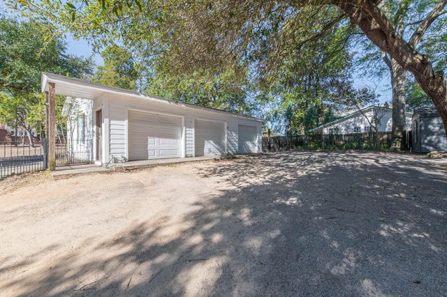 424 Barnwell Avenue NW, Aiken, SC 29801