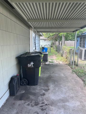 1212 Alamo Street, Rosenberg, TX 77471