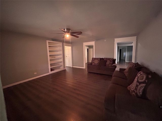 1212 Alamo Street, Rosenberg, TX 77471