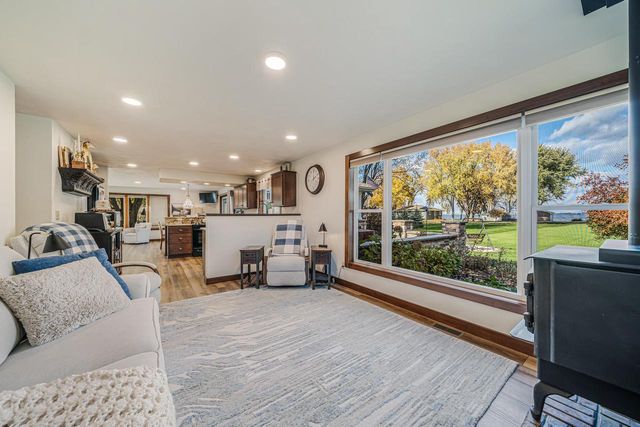 9286 KUMBIER ROAD, Winneconne, WI 54986