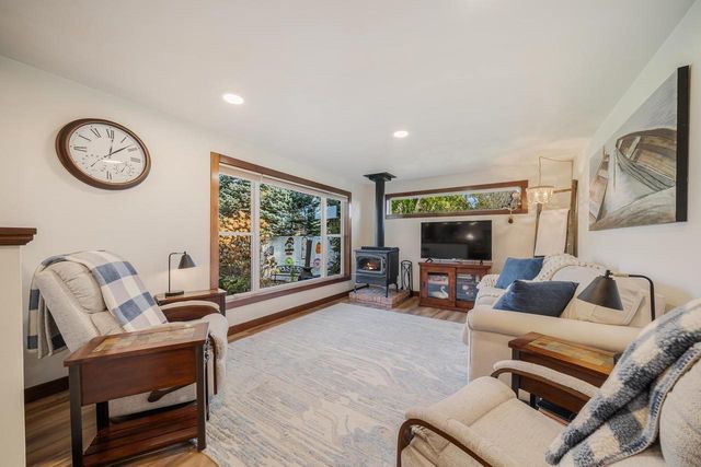 9286 KUMBIER ROAD, Winneconne, WI 54986