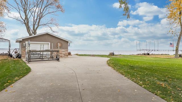9286 KUMBIER ROAD, Winneconne, WI 54986