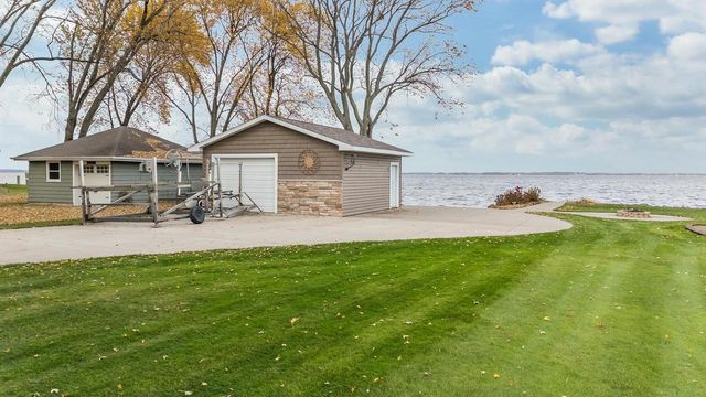9286 KUMBIER ROAD, Winneconne, WI 54986