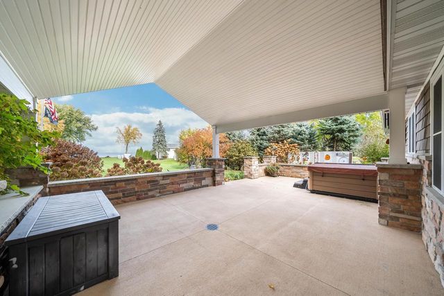 9286 KUMBIER ROAD, Winneconne, WI 54986