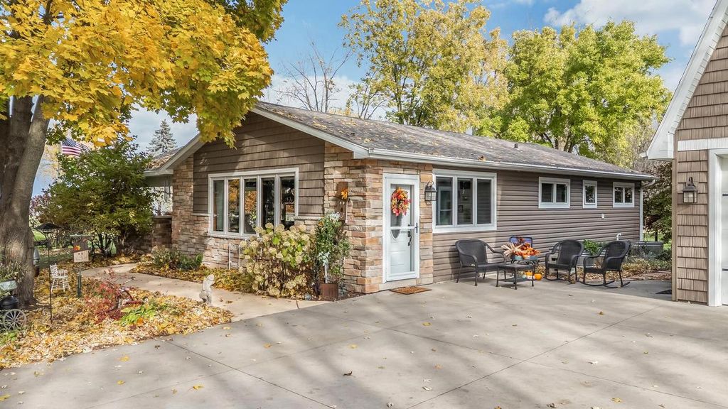 9286 KUMBIER ROAD, Winneconne, WI 54986