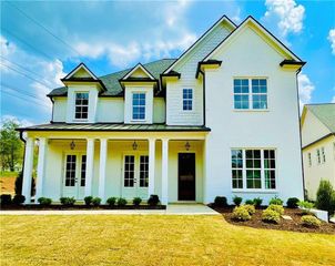 212 Suwanee Avenue, Suwanee, GA 30024