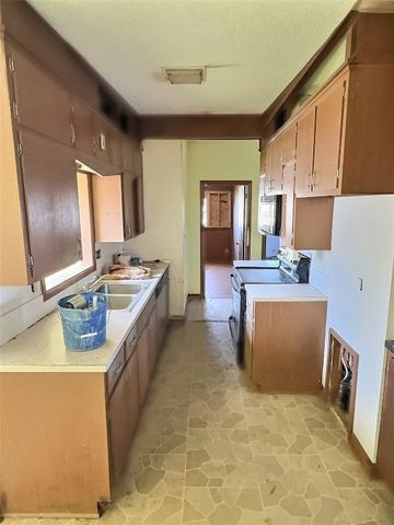 2270 26th Street, Marion, IA 52302