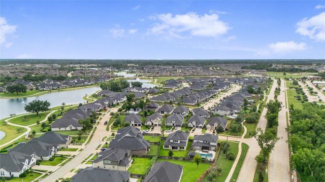 10514 Morning Oaks Drive, Missouri City, TX 77459