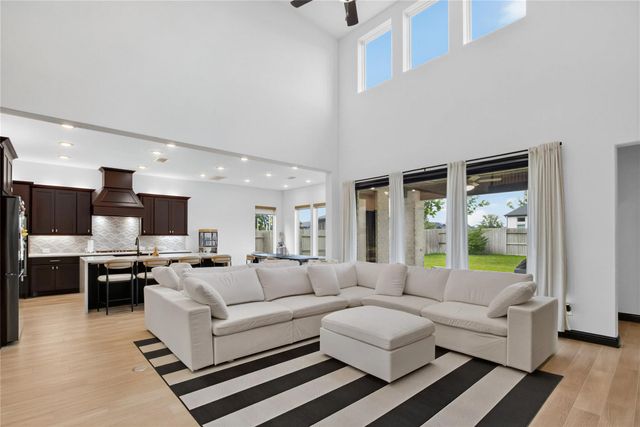 10514 Morning Oaks Drive, Missouri City, TX 77459