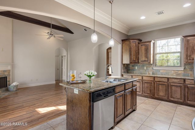 121 Mirada Lane, Lafayette, LA 70508