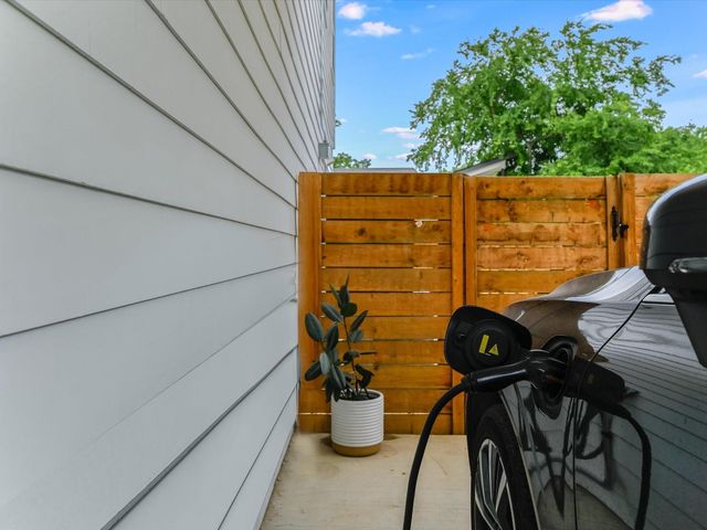 5603 Samuel Huston Ave 1, Austin, TX 78721