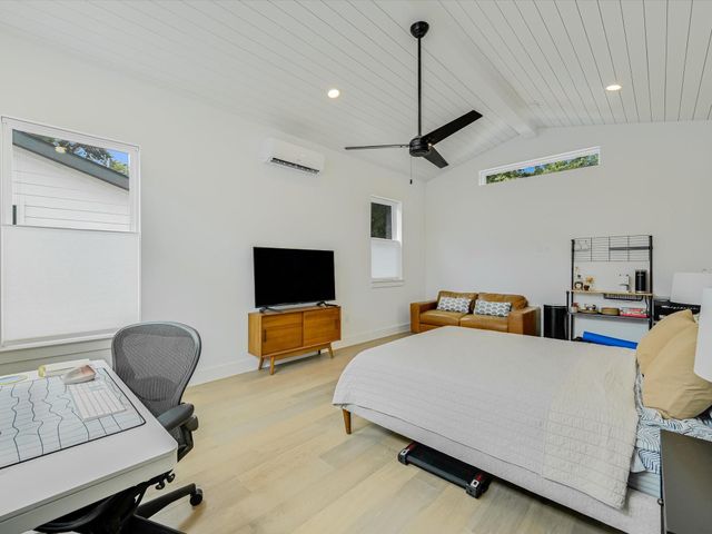 5603 Samuel Huston Ave 1, Austin, TX 78721