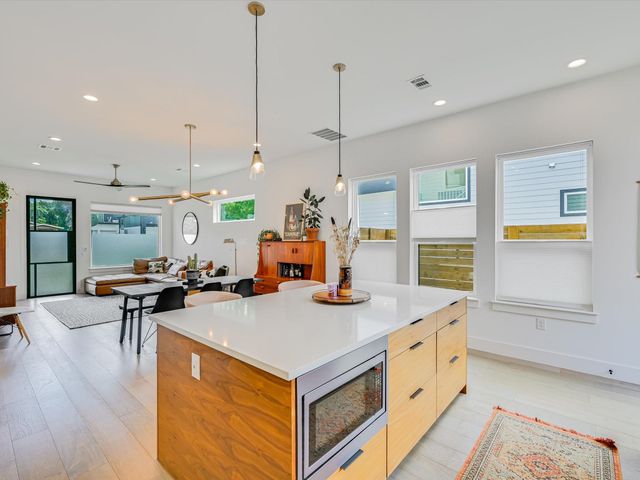 5603 Samuel Huston Ave 1, Austin, TX 78721