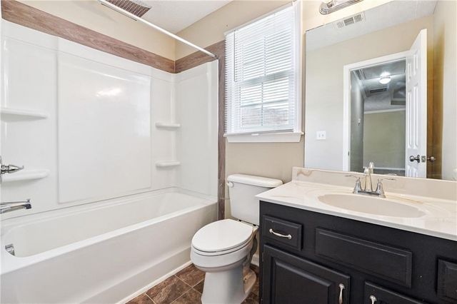 1425 Shamrock Hill Circle, Loganville, GA 30052