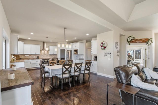 3122 Saddle Brooke Trail, Sun Prairie, WI 53590