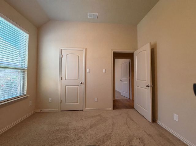 3005 S College Avenue, Decatur, TX 76234