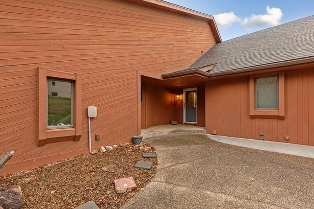 3 Island Heights Court NE, Pine Island, MN 55963