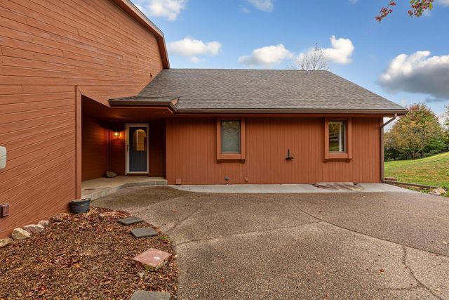 3 Island Heights Court NE, Pine Island, MN 55963
