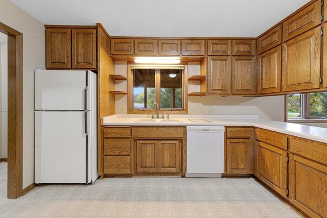 3 Island Heights Court NE, Pine Island, MN 55963