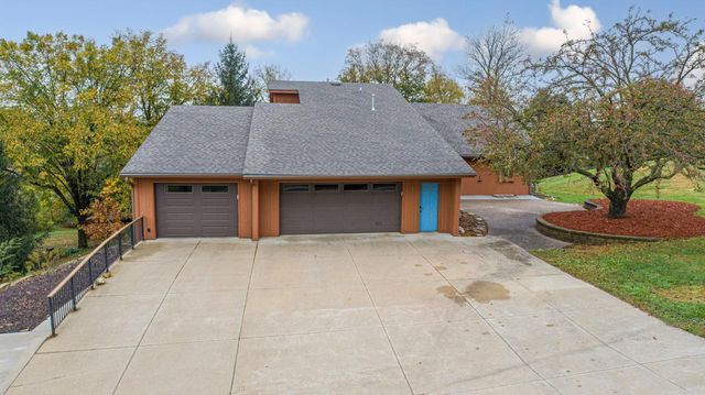 3 Island Heights Court NE, Pine Island, MN 55963
