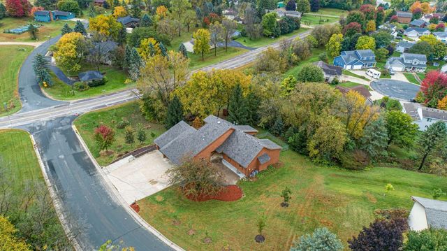 3 Island Heights Court NE, Pine Island, MN 55963