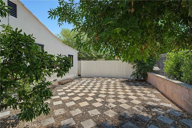 2538 Woodlyn Road, Pasadena, CA 91107