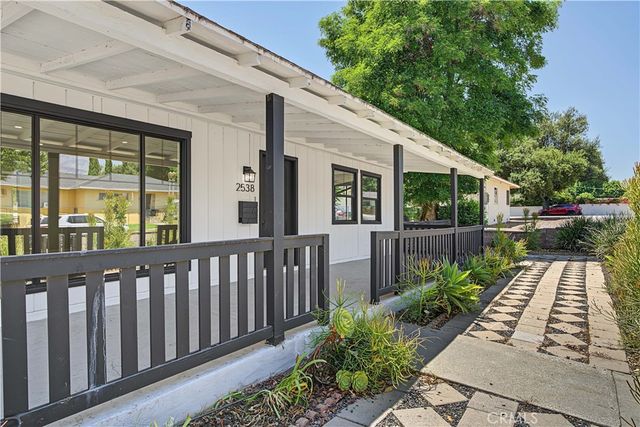 2538 Woodlyn Road, Pasadena, CA 91107