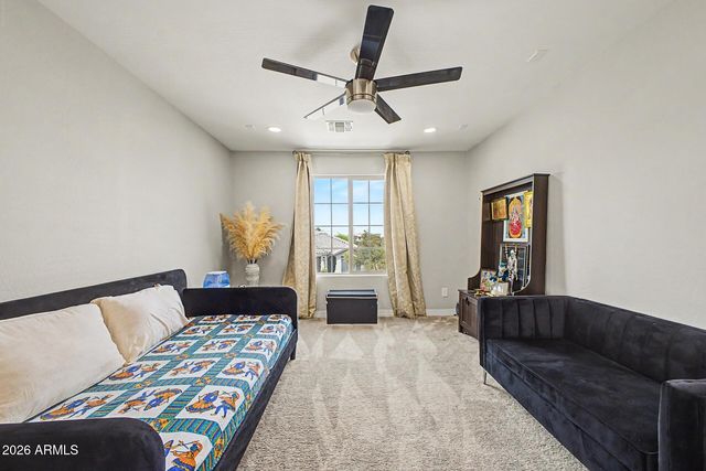 701 E LIBERTY Lane, Gilbert, AZ 85296