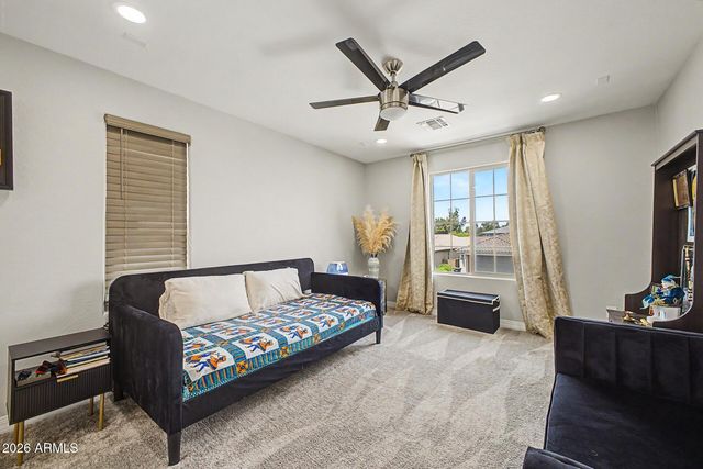 701 E LIBERTY Lane, Gilbert, AZ 85296