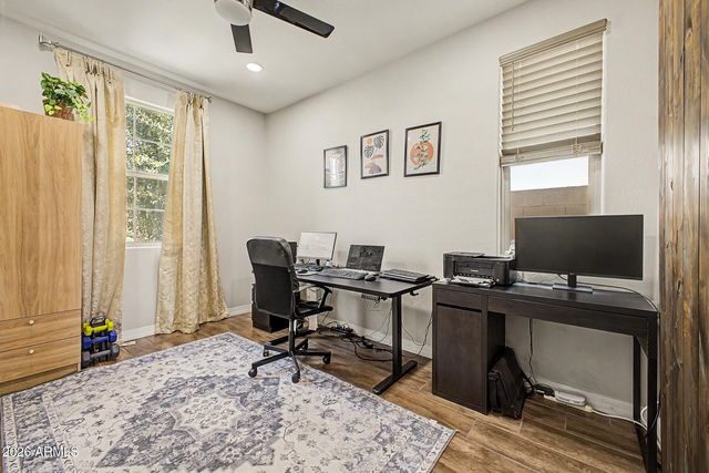 701 E LIBERTY Lane, Gilbert, AZ 85296