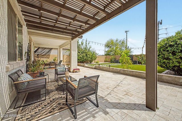 701 E LIBERTY Lane, Gilbert, AZ 85296