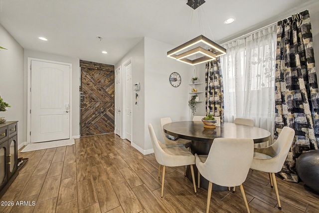 701 E LIBERTY Lane, Gilbert, AZ 85296