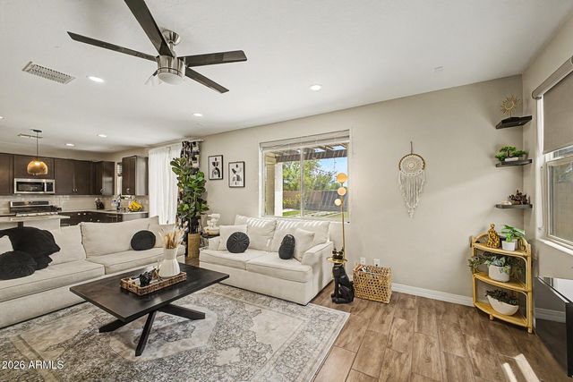 701 E LIBERTY Lane, Gilbert, AZ 85296