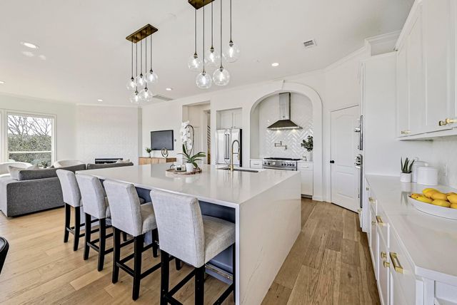 5000 Valburn CT, Austin, TX 78731