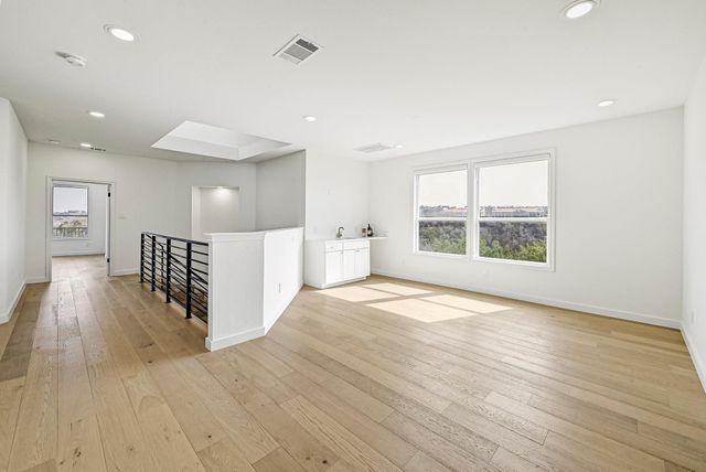 5000 Valburn CT, Austin, TX 78731