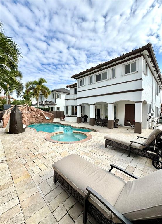 Image 1 of property listing at 15383 SW 23rd St, Miami, FL 33185