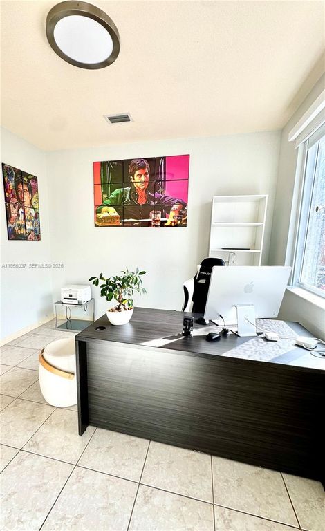 Image 13 of property listing at 15383 SW 23rd St, Miami, FL 33185