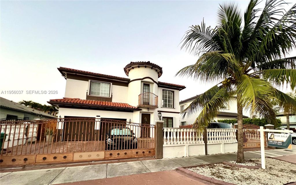 Image 16 of property listing at 15383 SW 23rd St, Miami, FL 33185