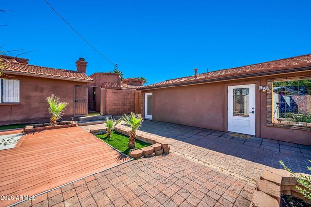 1448 E ROYAL PALM Road, Phoenix, AZ 85020