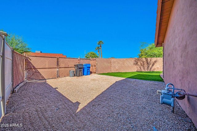 1448 E ROYAL PALM Road, Phoenix, AZ 85020