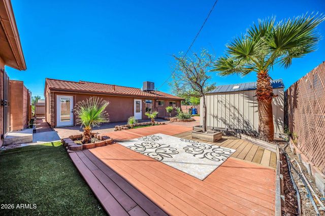 1448 E ROYAL PALM Road, Phoenix, AZ 85020