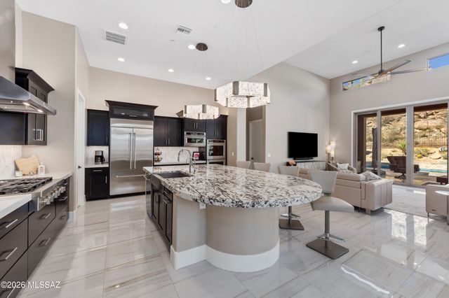 14356 N Stone View Place, Oro Valley, AZ 85755