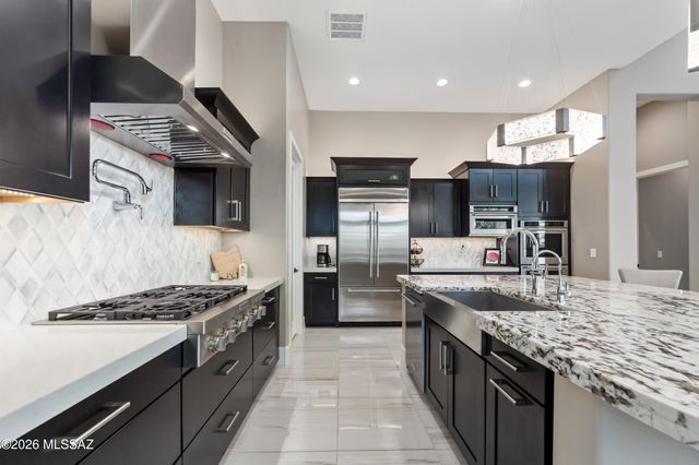 14356 N Stone View Place, Oro Valley, AZ 85755